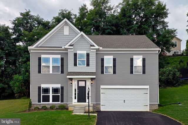 519 Evangeline Drive, Waynesboro PA new construction home