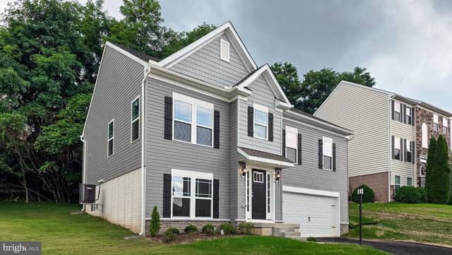 519 Evangeline Drive photo 2