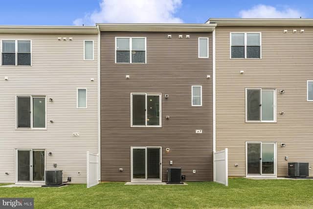 539 Bartholomew Drive photo 2
