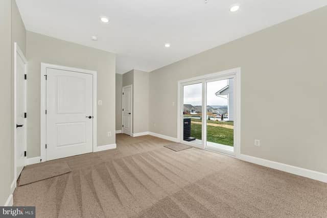 539 Bartholomew Drive photo 3
