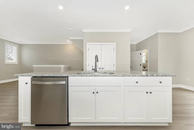 539 Bartholomew Drive photo 8