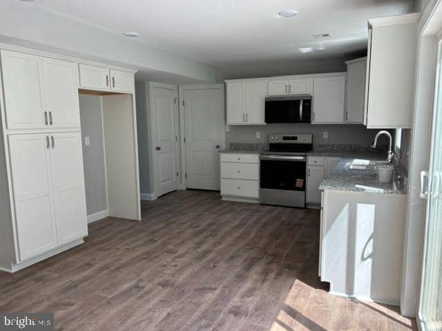 200 Grace Ann Court photo 9