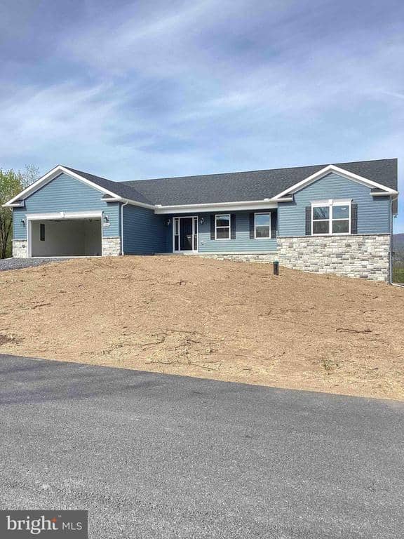 8697 Regal Drive, Mercersburg PA new construction home