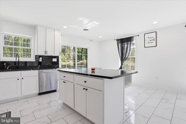 15 Canterbury Drive photo 12