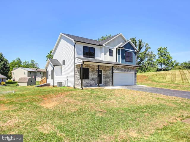 695 Karvois Court, Chambersburg PA new construction home