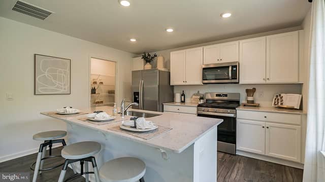 328 Edison Drive photo 9