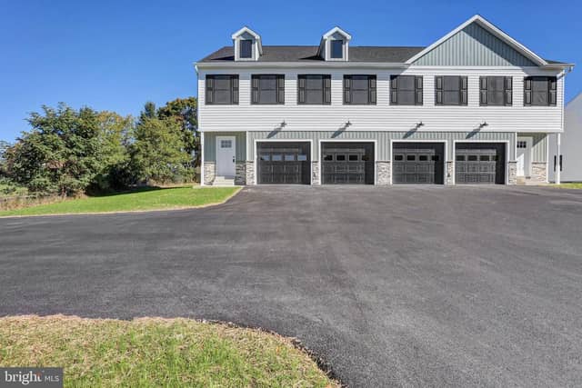 3617 Buchanan Trail W photo 2