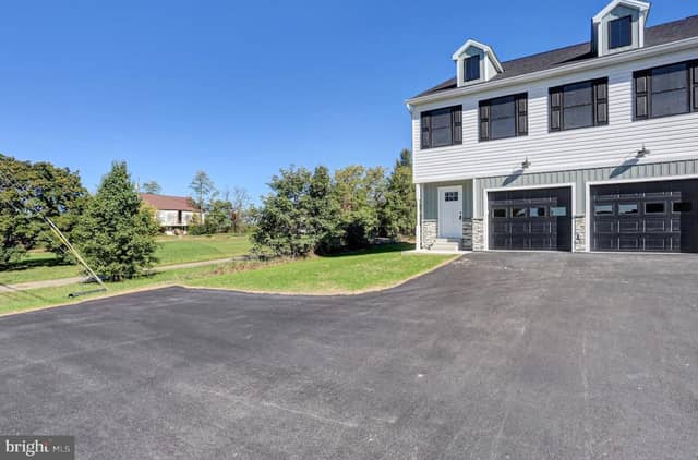3617 Buchanan Trail W photo 3