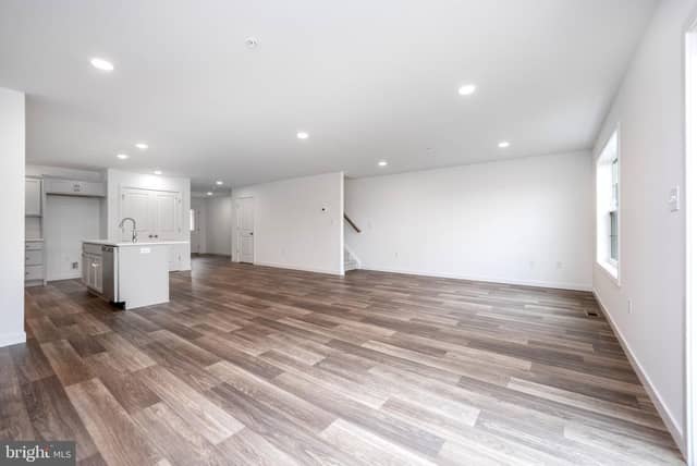 232 Central Way photo 10