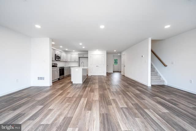 234 Central Way photo 10