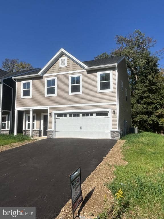 1079 Dianne Drive, Waynesboro PA new construction home