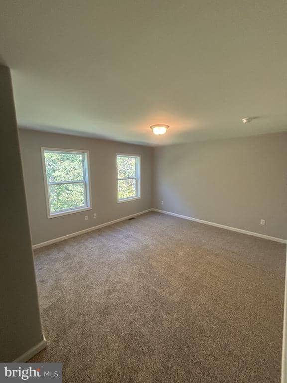 1079 Dianne Drive photo 9