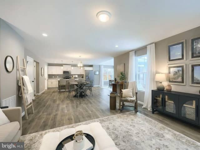 Black Cherry Plan On Crestwood Dr # LOT 23 photo 11