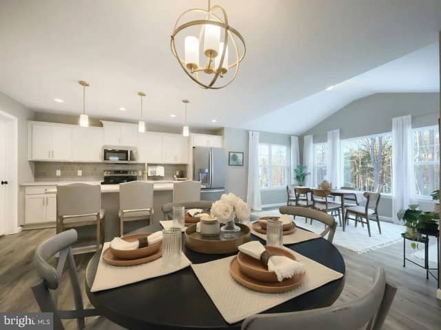 Black Cherry Plan On Crestwood Dr # LOT 23 photo 5