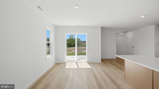 2376 Wind River Drive photo 6