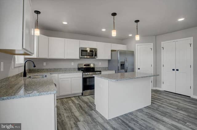12428 Benning Ave Lot 4 photo 12