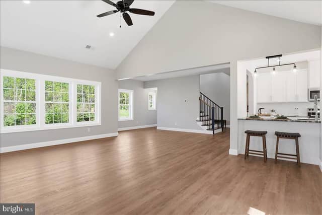 130 Woodbriar Drive photo 8
