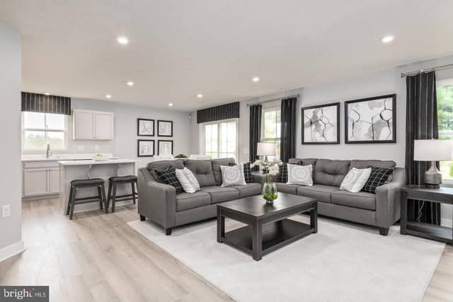 724 Mina Circle photo 3