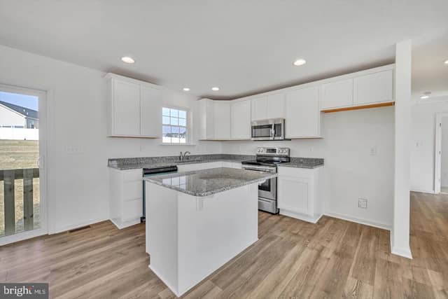 1640 Falcon Lane # 241 photo 8