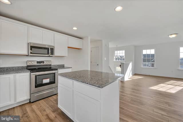 1640 Falcon Lane # 241 photo 9
