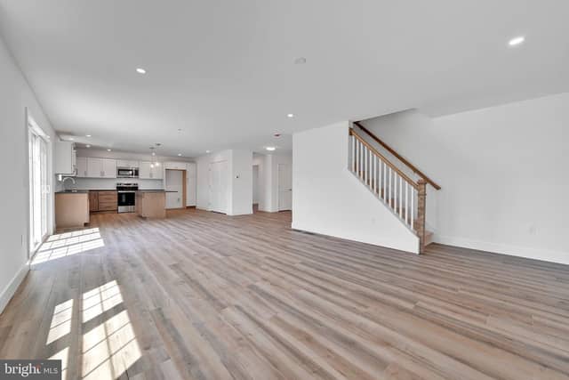 327 W Fritz Avenue photo 7