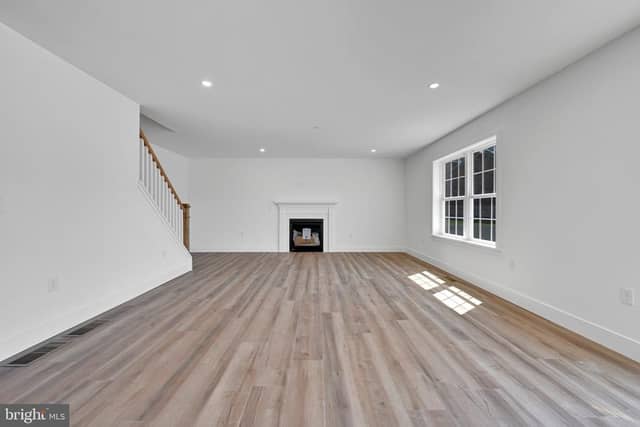 331 W Fritz Avenue photo 5