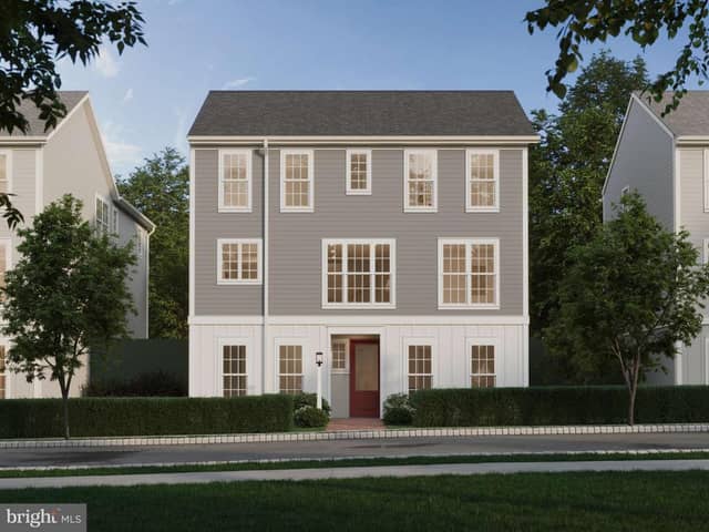 104 Merchant Avenue # HELSTON photo 2
