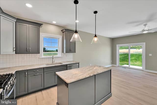 309 Ridgefield Drive photo 8