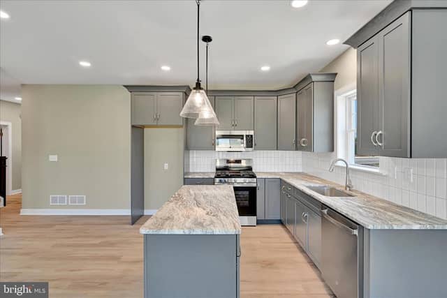 309 Ridgefield Drive photo 9