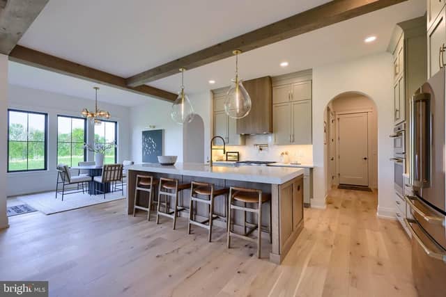 433 Jamesfield Drive photo 9