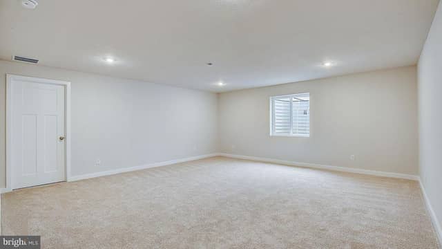 205 Lindsey Drive photo 8
