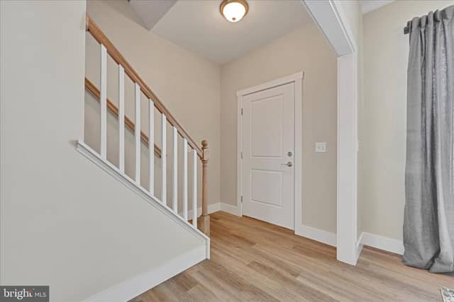 256 Pilgrim Drive photo 2