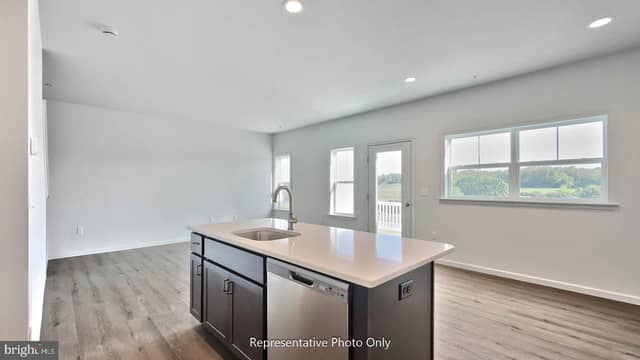 6 Arcadia Drive photo 8