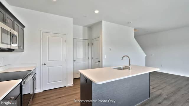 8 Arcadia Drive photo 9