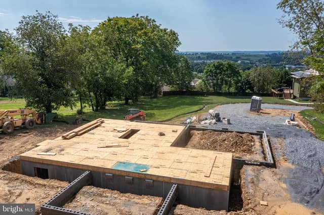 311 Sylvan Retreat Road photo 2