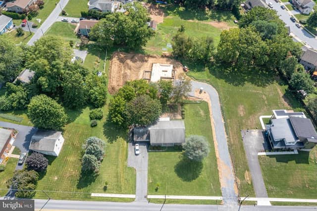 311 Sylvan Retreat Road photo 4