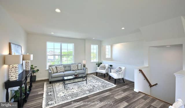 29 Arcadia Drive photo 3