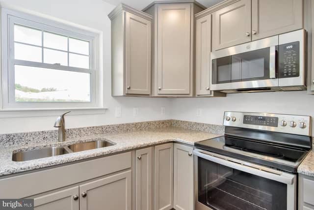 620 S Smith Drive # (HEMLOCK) photo 11