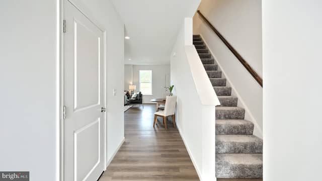 24 N Conifer Drive photo 10