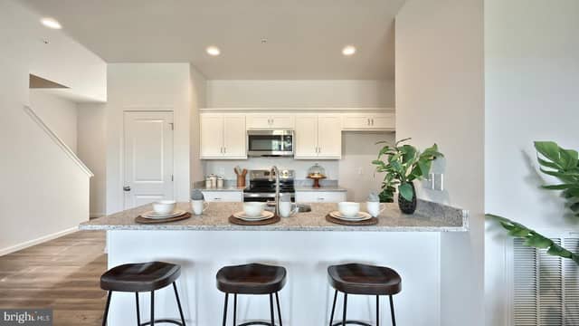 24 N Conifer Drive photo 4