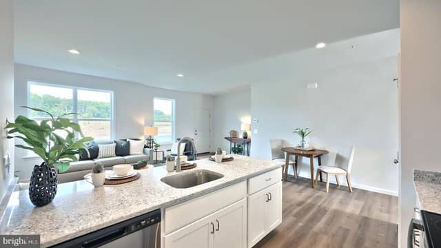 24 N Conifer Drive photo 7