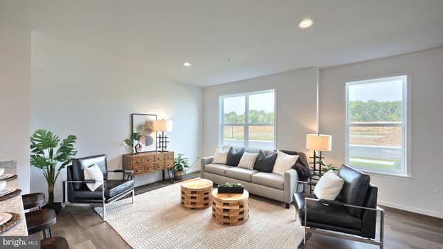 24 N Conifer Drive photo 9