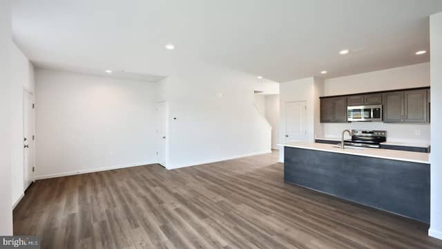 28 N Conifer Drive photo 10