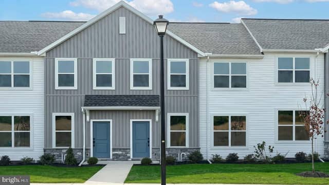 28 N Conifer Drive photo 2