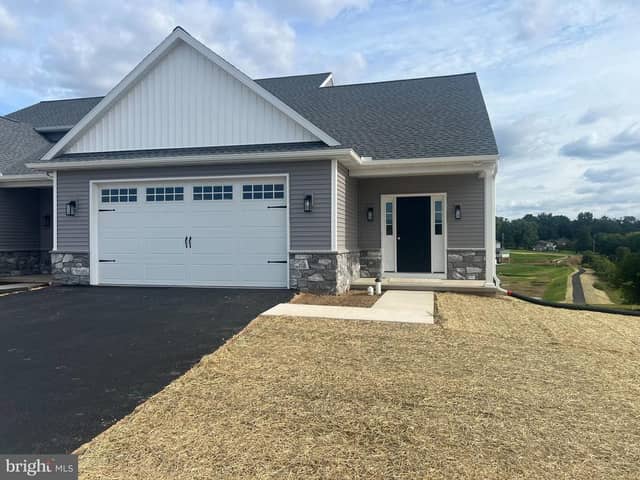 320 Ridgefield Drive, Elizabethtown PA new construction home