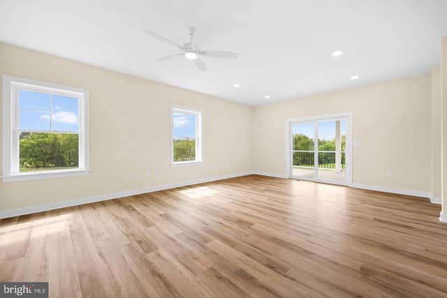 380 Ridgefield Drive photo 7