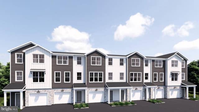 20 E Kestrel Drive, Denver PA new construction home
