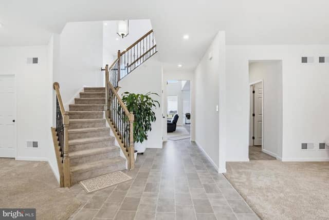 1525 Village Road photo 4