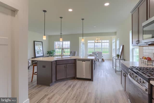 01 Gardenia Lane photo 4