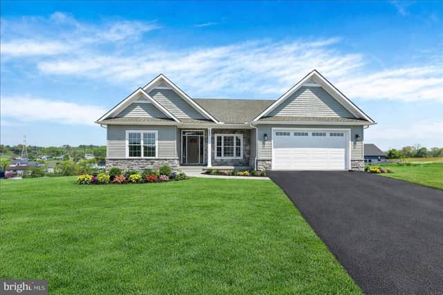 111 Starlight Lane, Lebanon PA new construction home